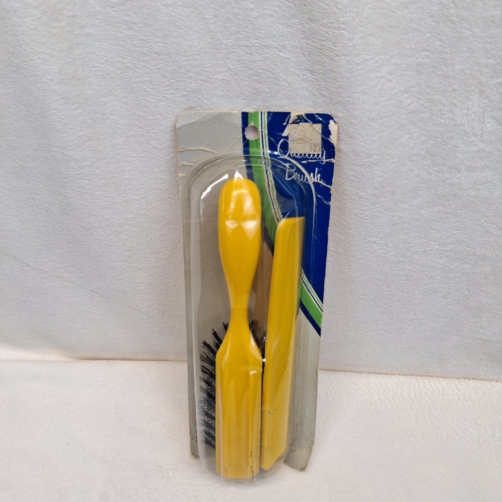 Vintage Pro NOS 632 FLARE STYLER Nylon Bristle Brush & Comb Yellow READ